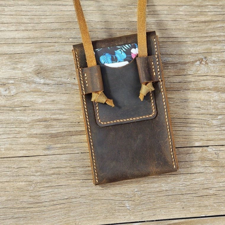 Fashion Leather Mobile Phone Pouch Bag With Shoulder Strap Handmade Crossbody Iphone Case Cell Phone Bag OEM & FBA Service