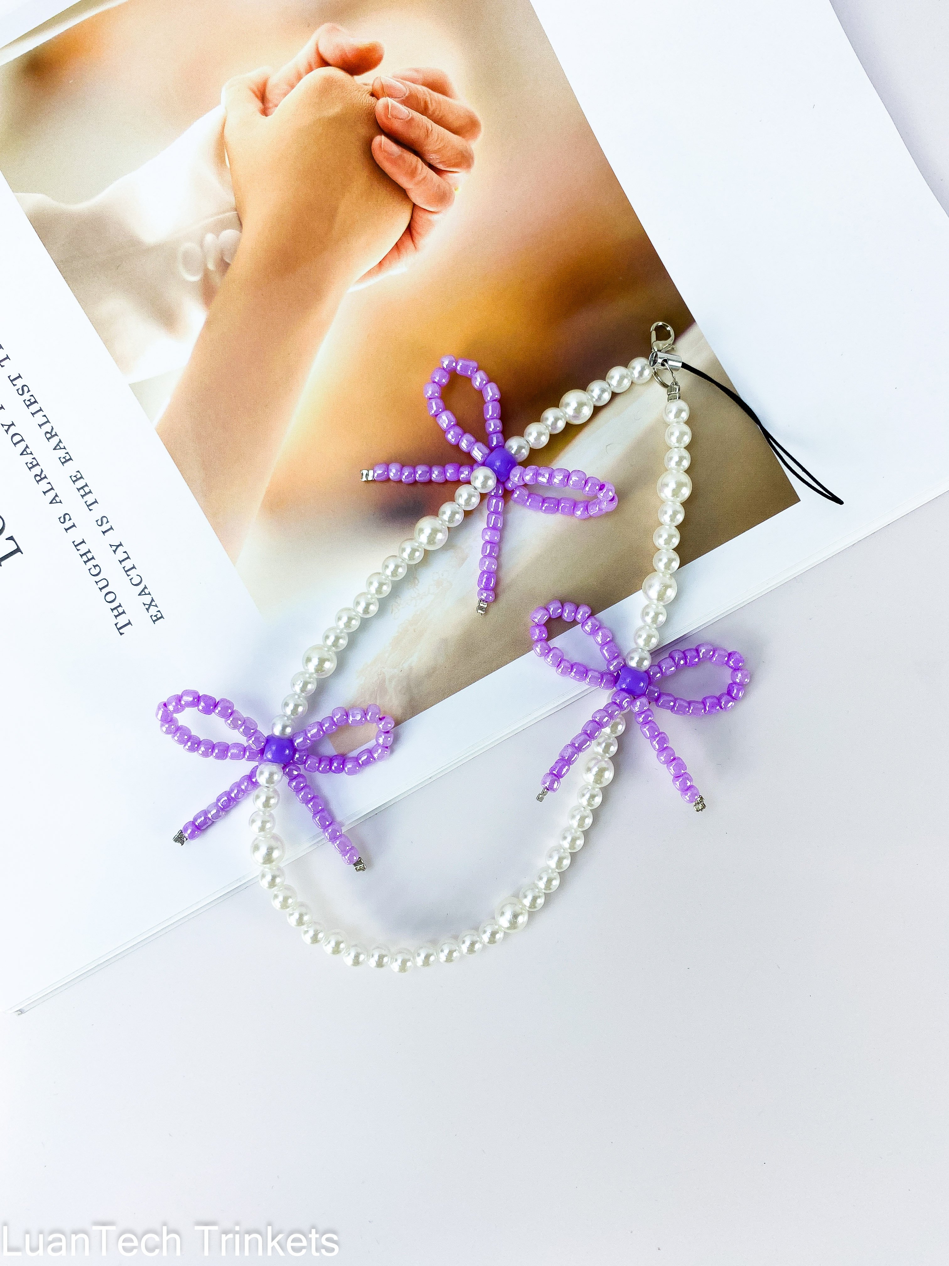 Acrylic Alloy Beaded Butterfly Mobile Pendant Eye Catching Bowknot Keychain Colorful Phone Dangler Ornament for Women