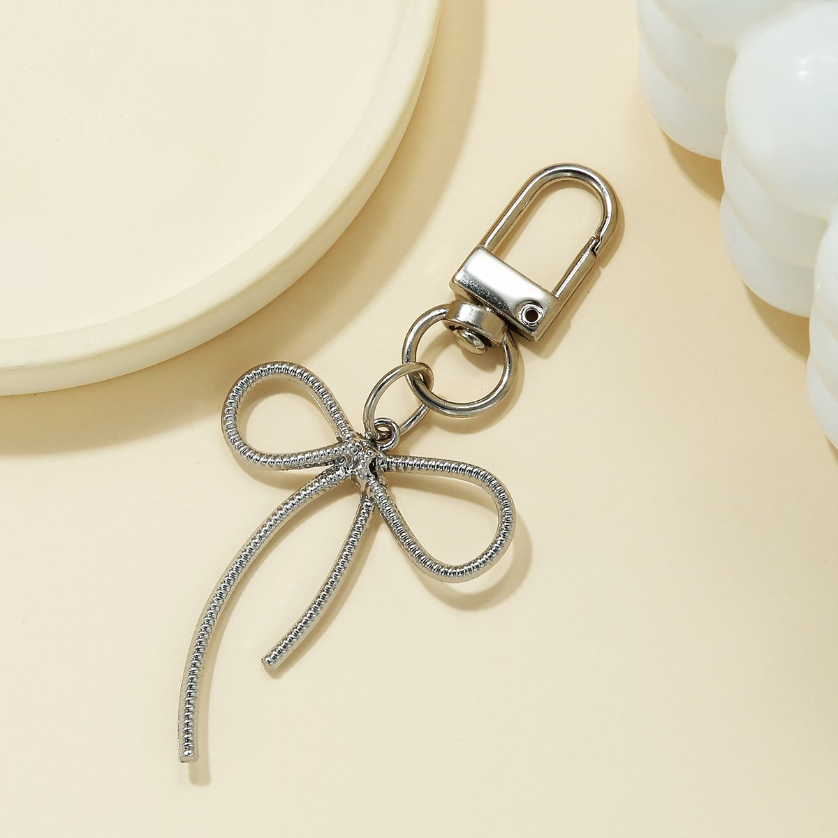 2024 Fashion Bowknot Keychain Ribbon Bowknot Phone Case Charm Dainty Bow Bag Key Pendant Accessories For Women Girl
