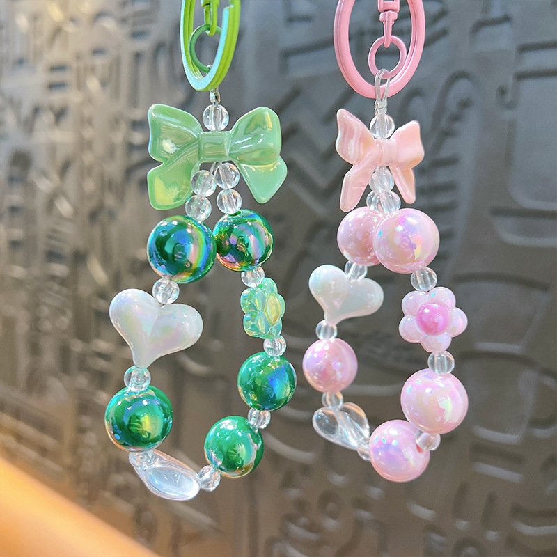 Wholesale Cute Acrylic Dazzling Colorful Heart Beads Mobile Phone Lanyard Keychain Bow Love Flower Key Chain Bag Small Pendant