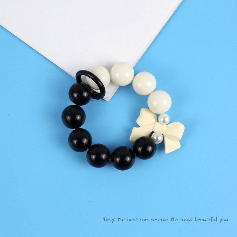 Autumn and winter new phone case small bracelet sister key chain pendant luggage pendant earphone bag small pendant wholesale