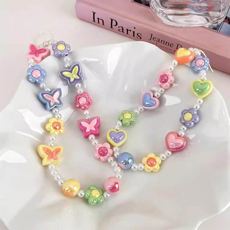 INS 2024 Trendy Sweet Heart Butterfly Flower Cell Phone Chain Fashion Camera Lanyard Beaded Mobile Phone Chains For Girl