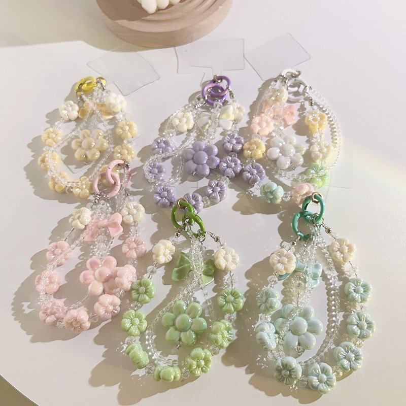 2024 Fashion Keychain Flower Hand chain Short hand rope Pendant Universal phone case headphone cover chain phone lanyard
