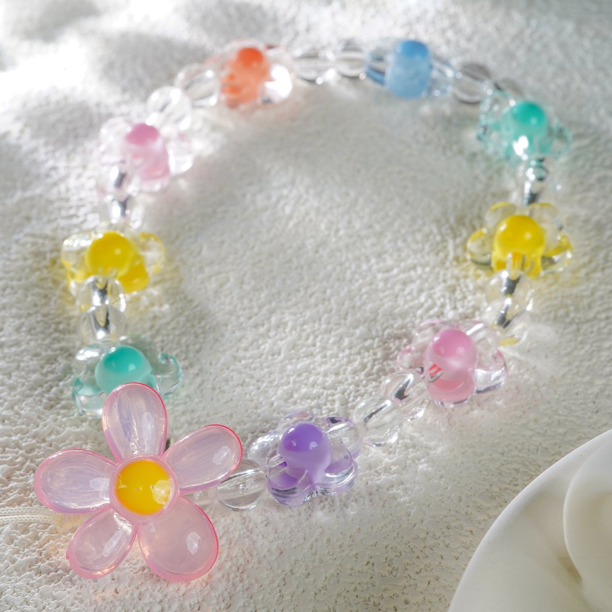 Mobile Phone Lanyard Short Hand-beaded Round Bead Pendant Ins Flower Pendant Anti-lost Sling Women's Wrist Strap