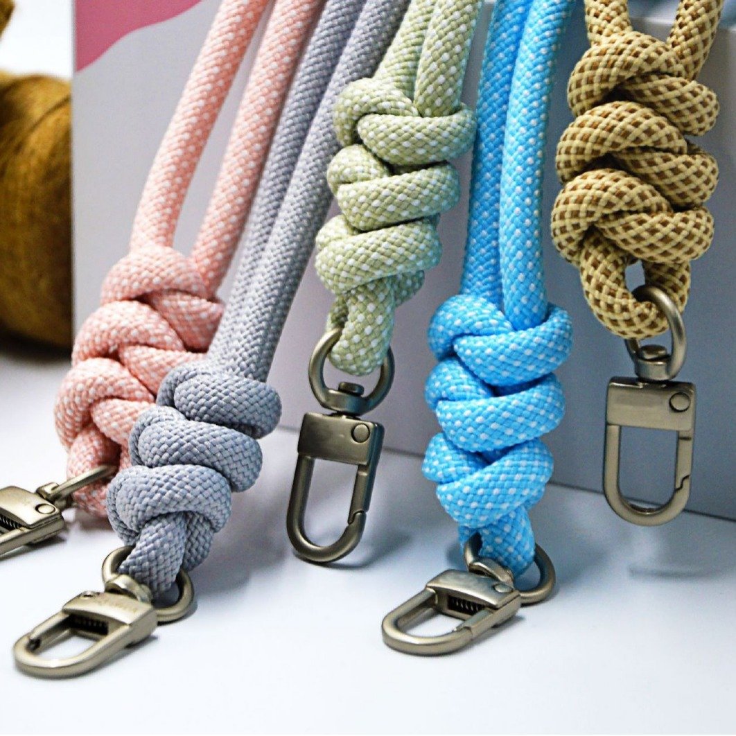 Universal mobile phone lanyard neck wear strap keychain rope with phone tether patch Logo Customizable Mobile Phone Lanyard