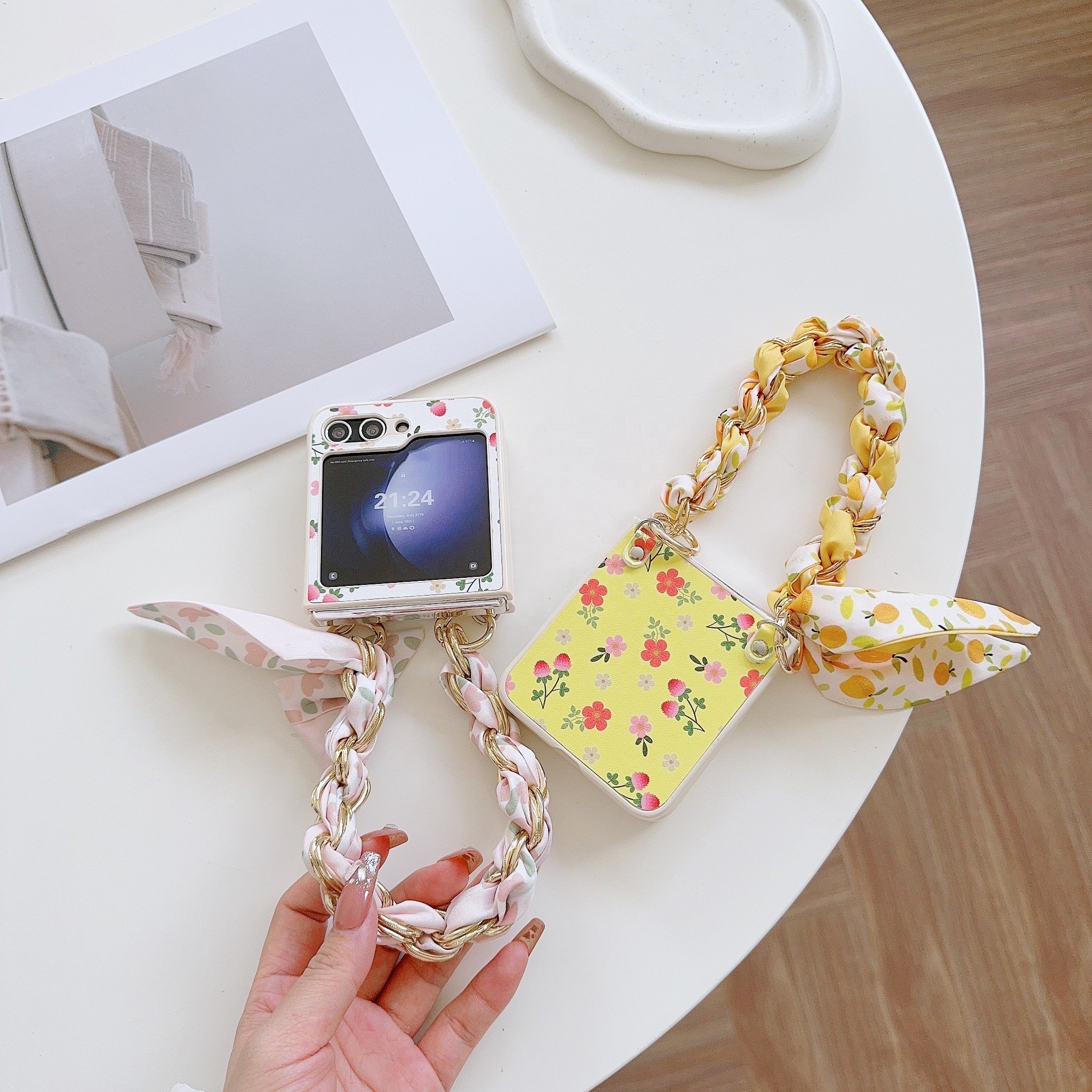 New Foldable Phone Case Fresh Flowers With The Same Color Silk Scarf Suitable for Samsung ZFLIP5 ZFLIP4 ZFLIP3