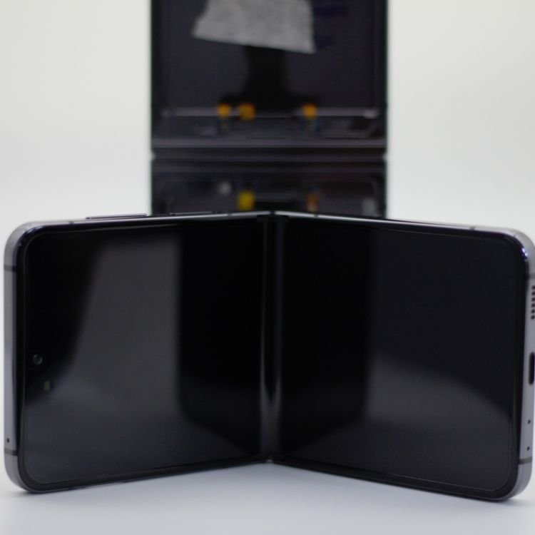 China Wholesale Original 95% Cell Phone Lcd Touch Screens 6.7 Mobile Phone LCDs for SAM Z FLIP 5