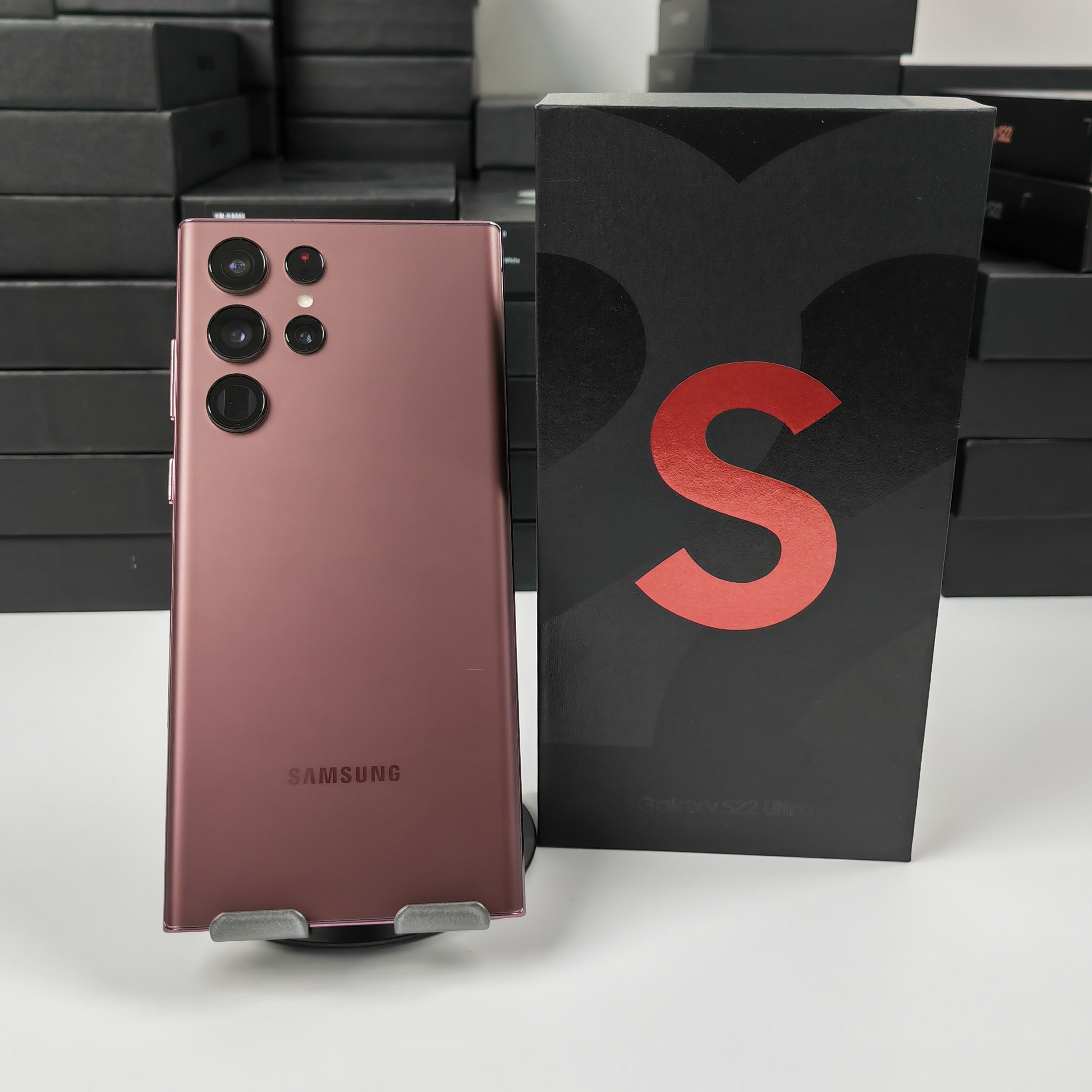 Original Wholesale S22&S22+ 5G Smartphones Good Quality 128GB Storage Android OS Dual SIM Capability