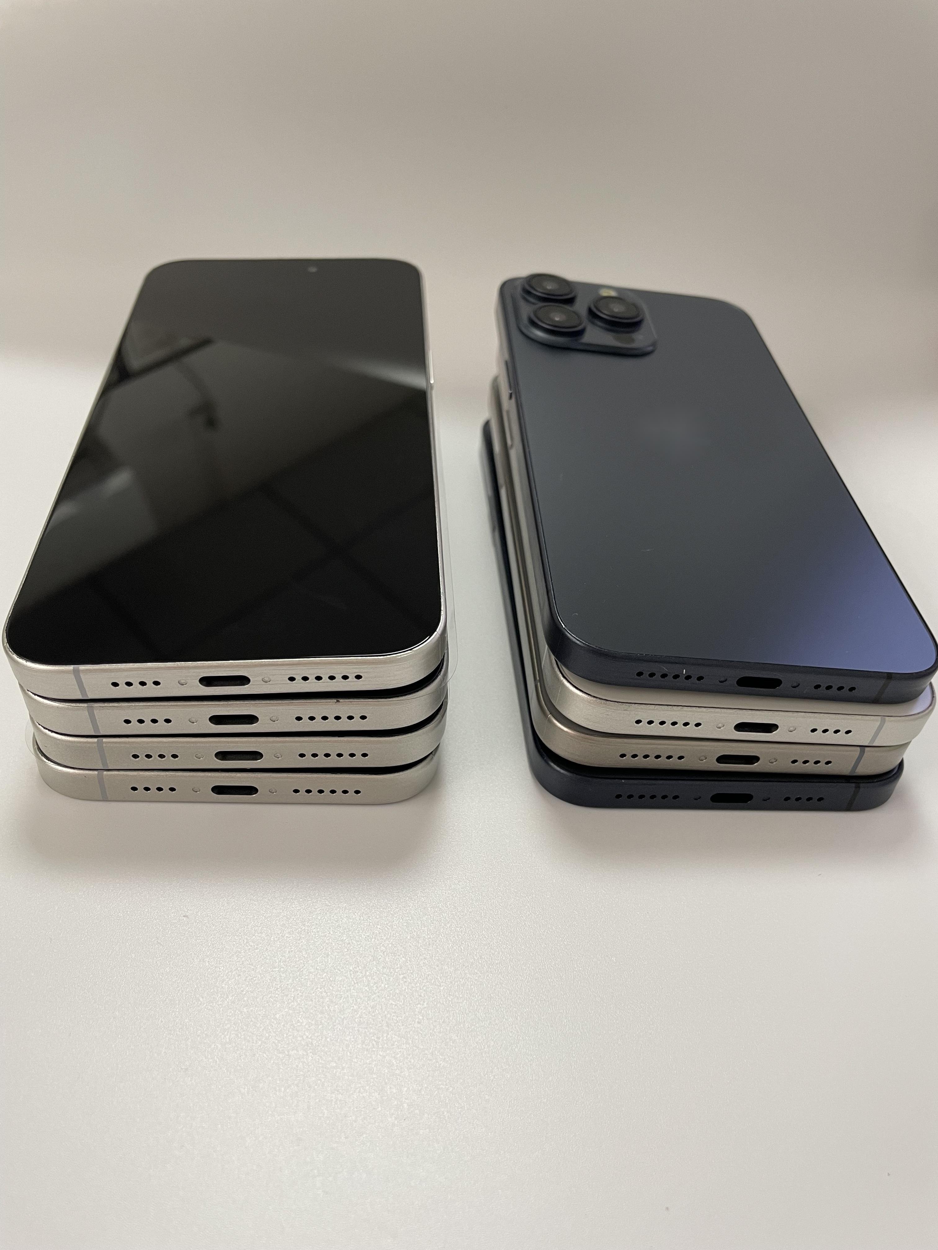 Wholesale Price for iPhone 15 Pro Max Original Refurbished Smart Cell Phone with 8GB RAM and Dual Sim Card Feature