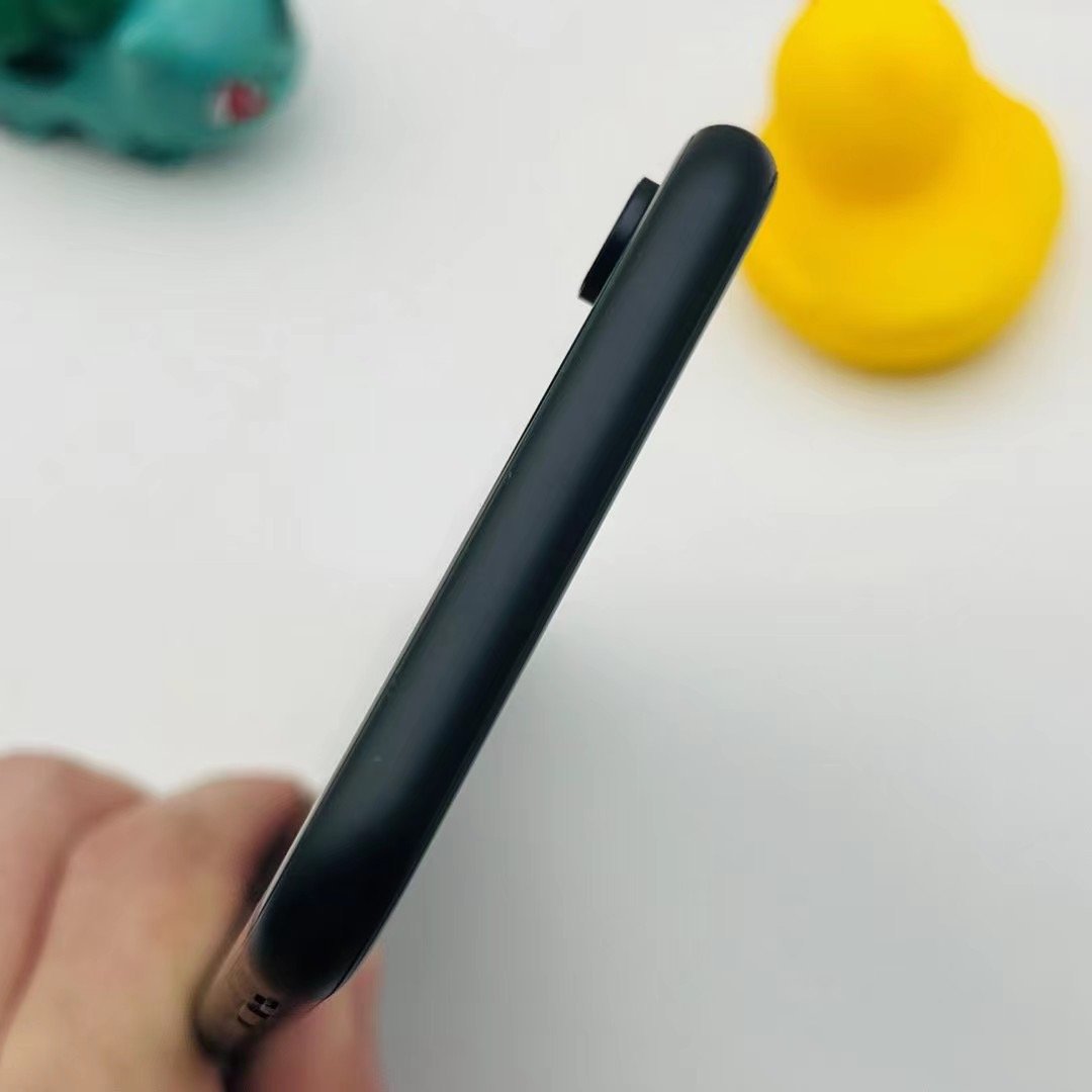 Smart Phone Used 95% Brand New Original Suitable for I Phone Xr 128GB Wholesale Spot Apple Iphone XR 6.1 3GB No Scratch 12MP 7MP