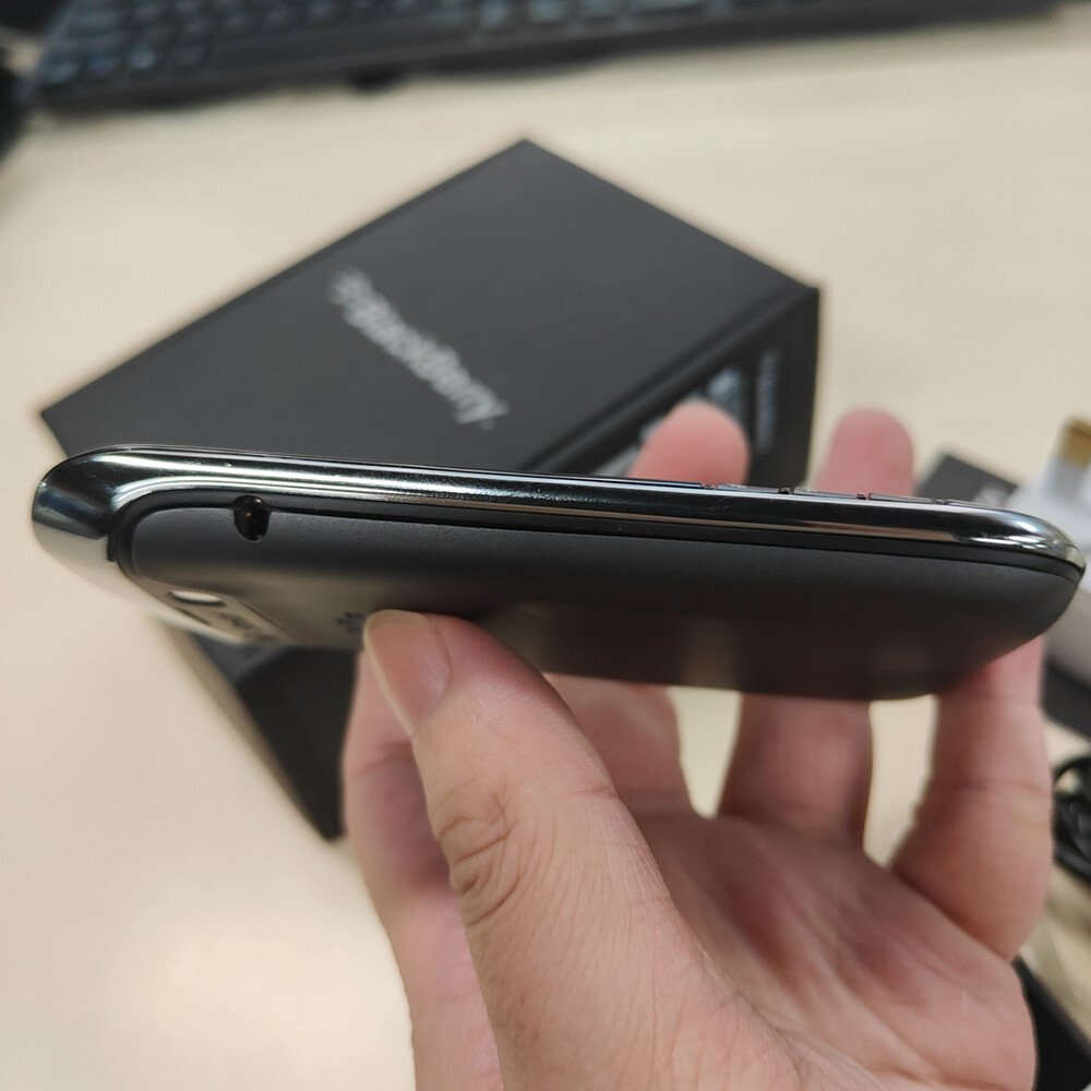 Factory second hand Smartphone unlocked Q30 Z10 Z20 Z30 9900 DTEK50 Used mobile phones 9790 for blackberry Q20 Q10
