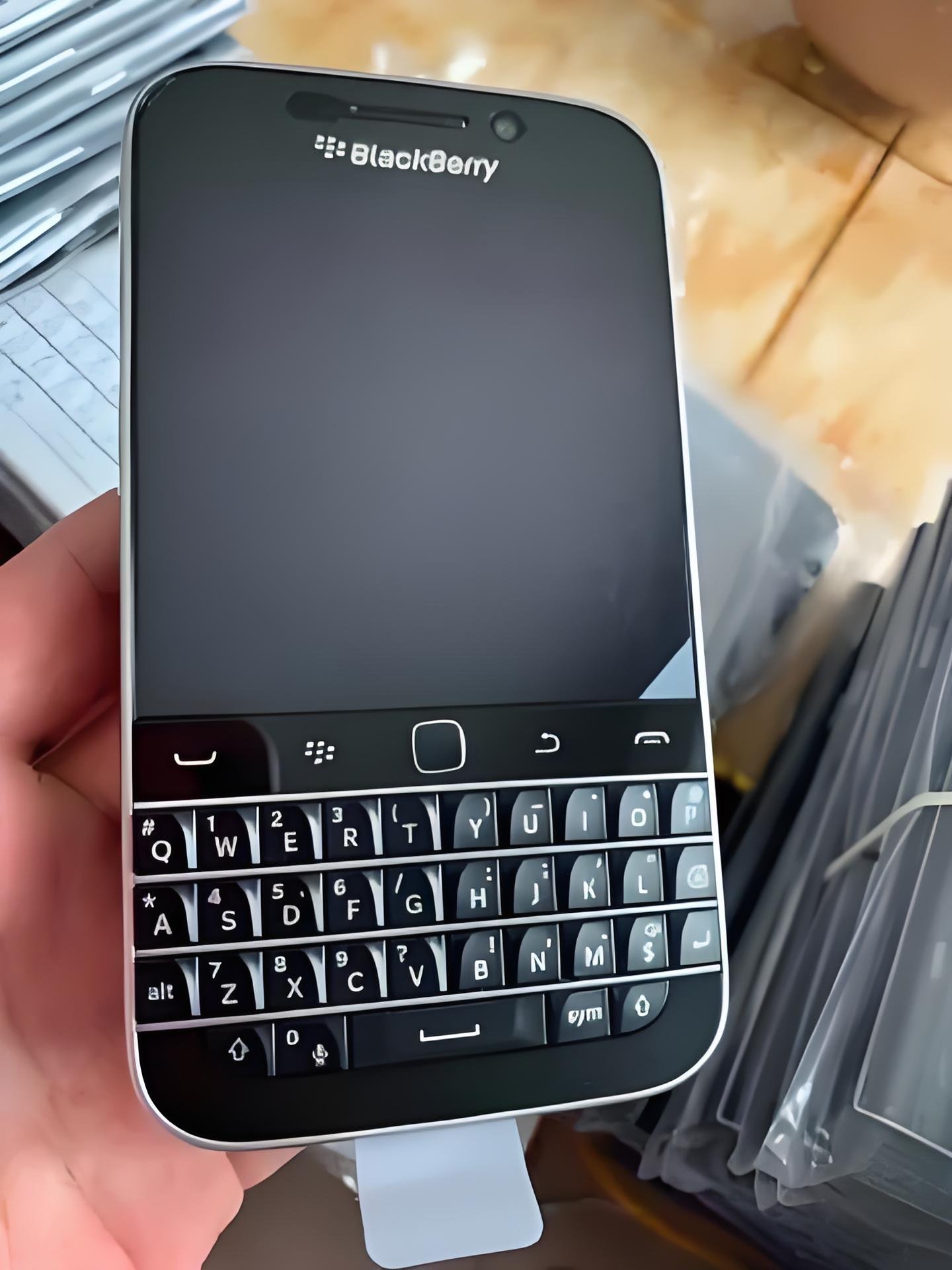 Original Android Cheap BlackBerry Classic Q20 Unlocked 4g Smartphone 16GB 2515mAh Used Mobile Phone For Blackberry Classic Q20