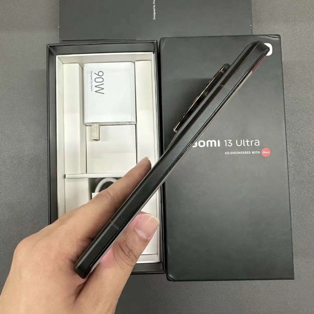 Original Xiaom 13 ultra Smartphone Snapdragon 8 Gen 2 MIUI second-hand 120Hz Screen 90W Fast Charger Mobile Phone uesd phone