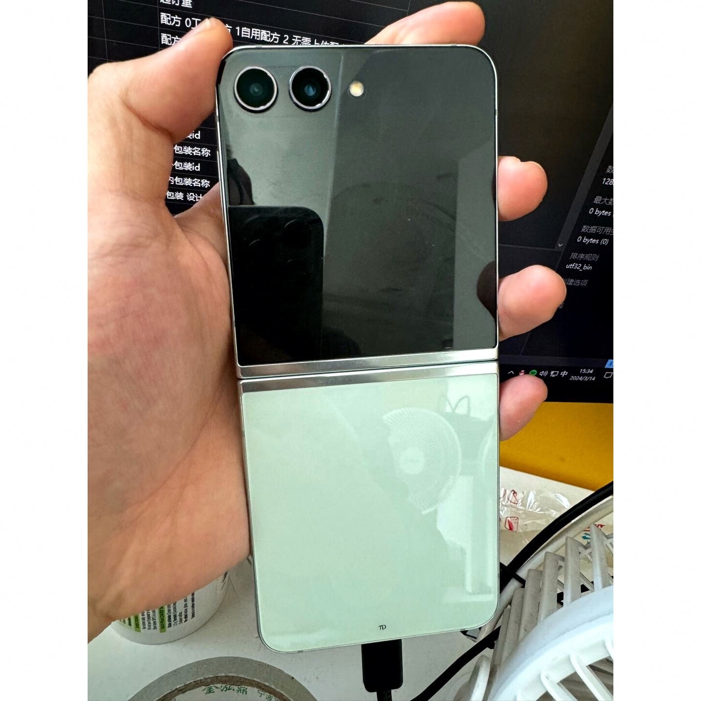 95% new high quality Version Hot selling factory price mobile phone for samsung z flip5 8g 256g Fast delivery High quality phone