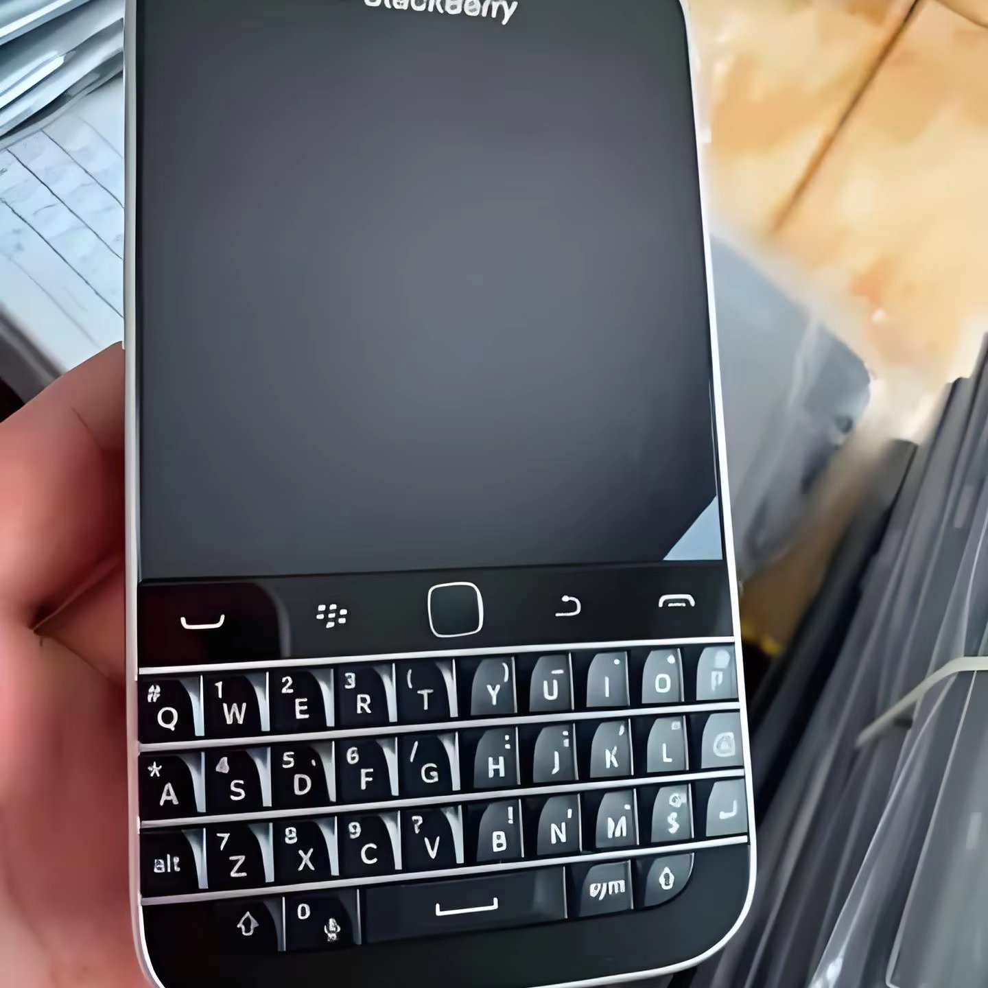 Wholesale Cheap Price Original Used Mobile Phones Unlocked 4G Smartphone for BlackBerry Classic Q20 Global Version