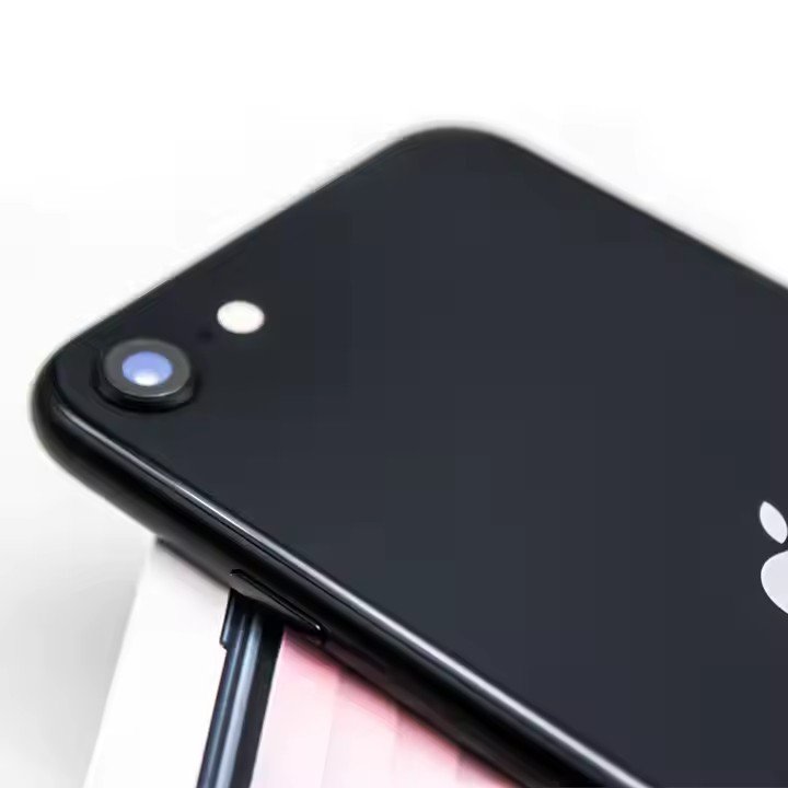 100% Original Used for iPhone Se3 2022 64GB Unlocked 5G Mobile Phone 4.7inch 7M+12M Camera 5G Cellphone Second-hand Smartphone