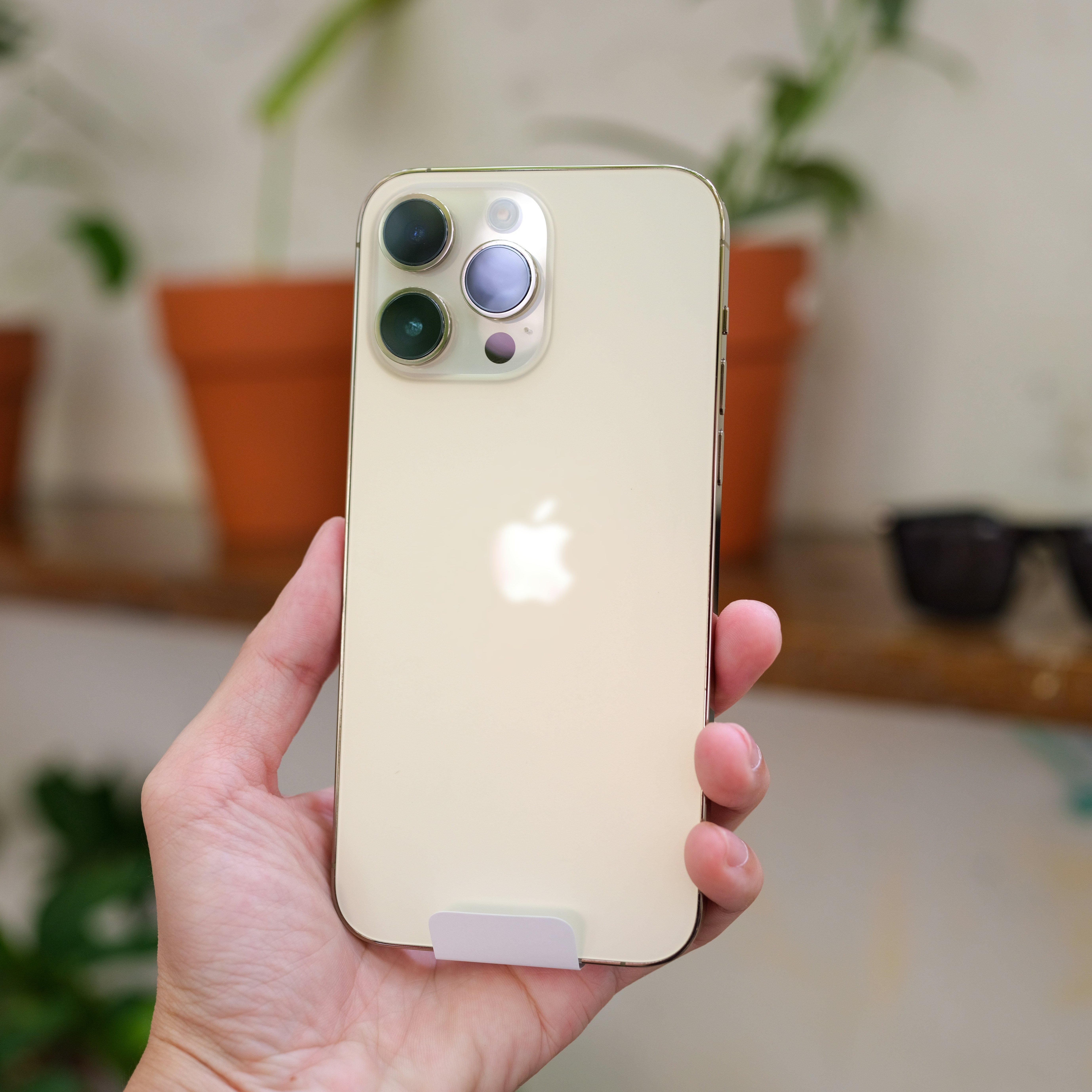 Used phone 13 Pro Smartphone Sale Featuring 5G Cellular 6GB RAM 12MP Front Camera Available Multiple Storage used mobile phone