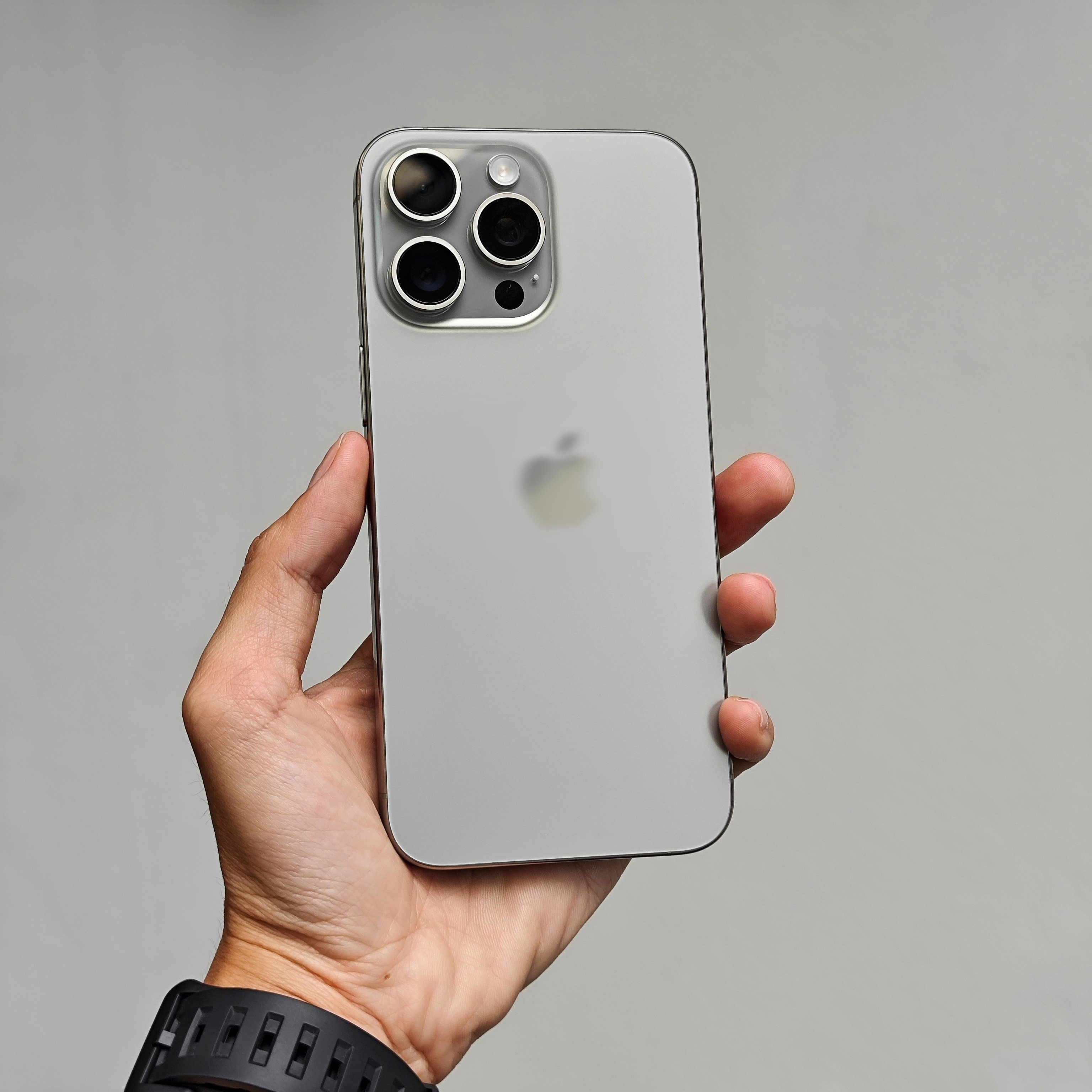 15 Pro Max/15 Pro Wholesale Smartphone Supplier Original/new Wholesale Second Hand Mobile Phone Phone Used Iphone 8GB 48mp 12mp