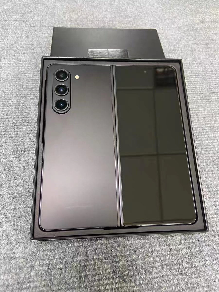 Original Unlock A+ 90% NEW smart used mobile phone For Samusng Galaxy Z Fold 5 Folding phone