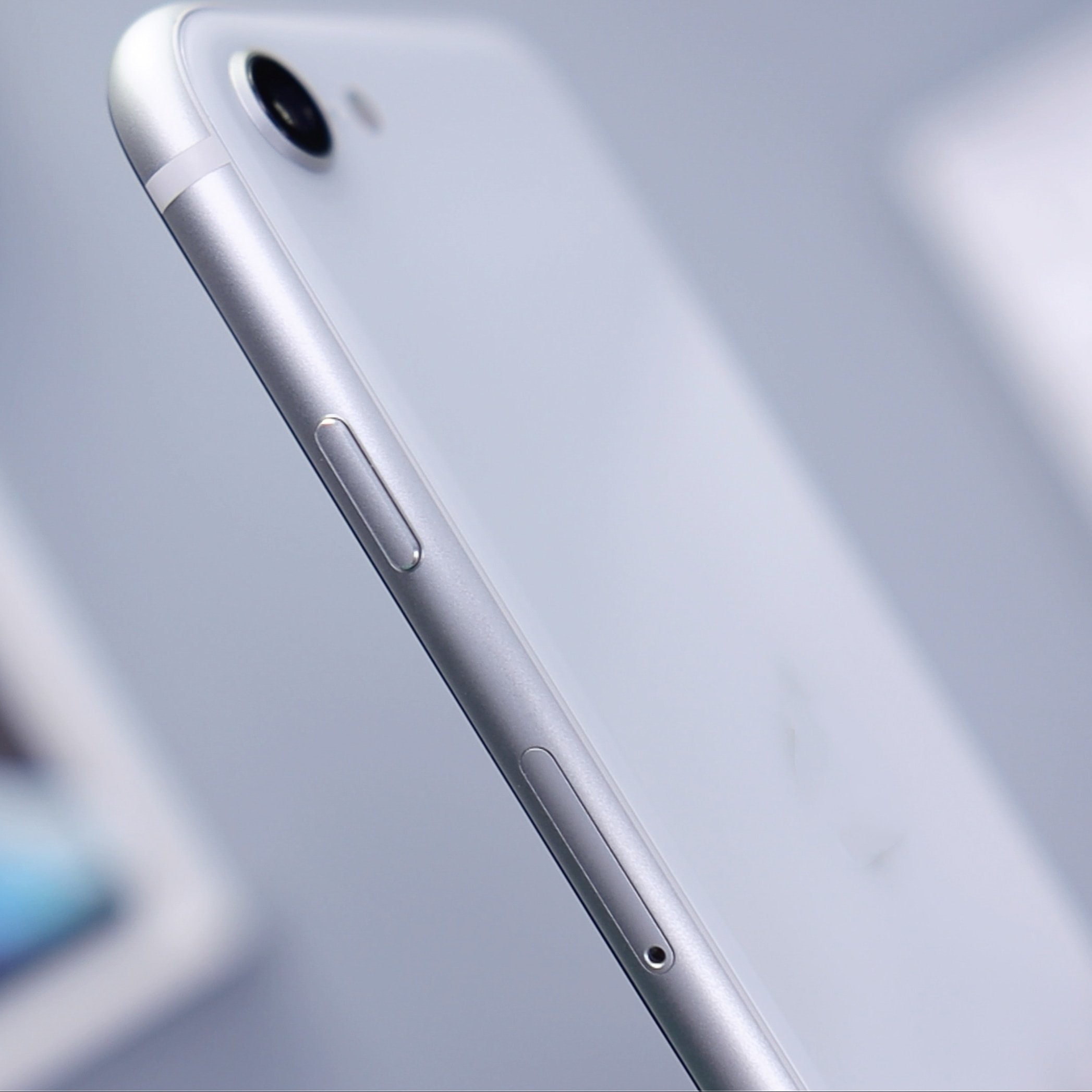 Wholesalers Buy used phone SE 2022 64GB second hand phone SE2 SE3 99% NEW used original se 2020 128gb 256gb