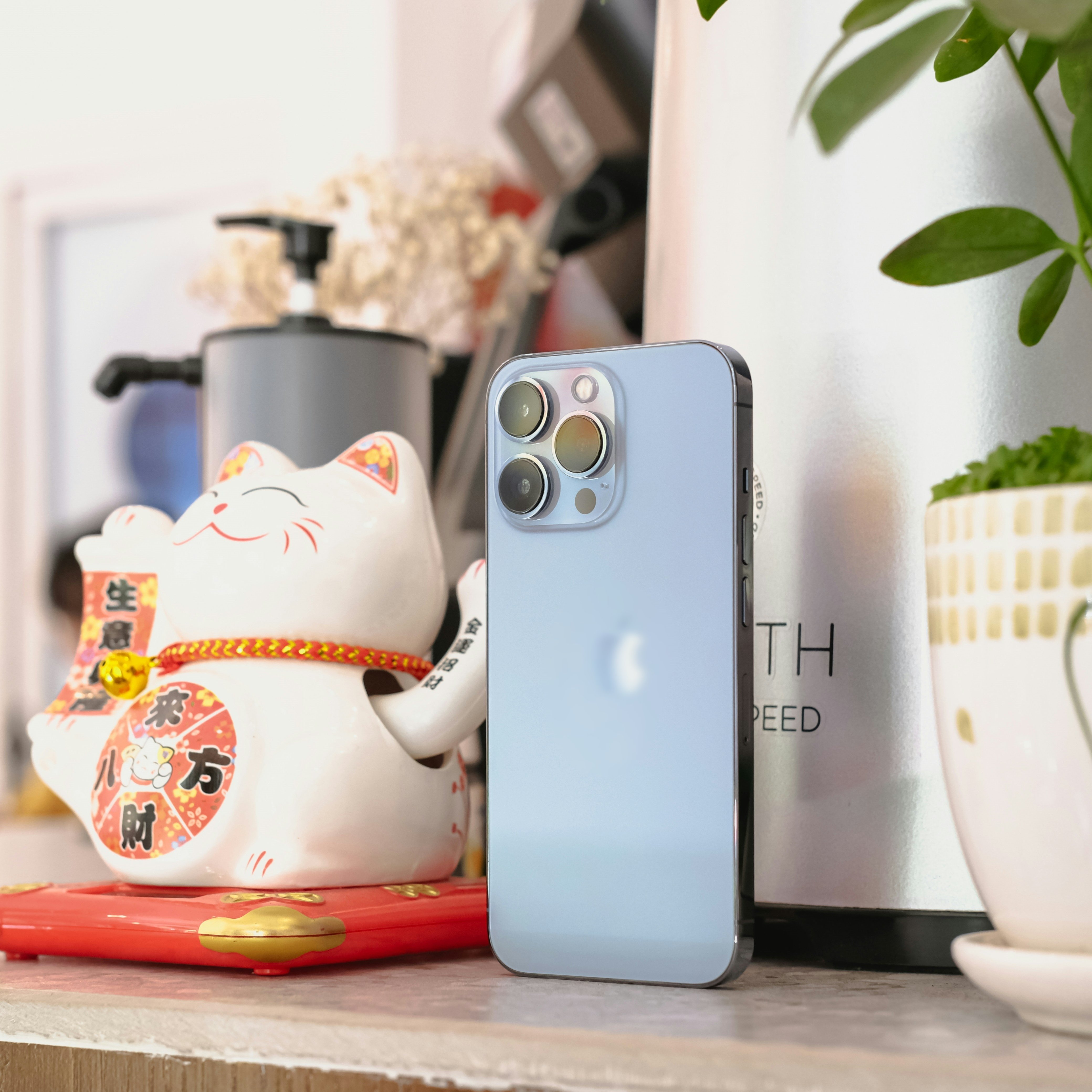 Original 128GB 256GB Appearance 13 Pro for Apple Iphone Used Mobile Phones with Third Party Accessories 6.1 6GB Slight Scratch