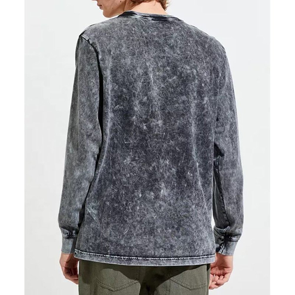 Effortless Edge in Every Thread: Bulk Production of Custom Acid Wash T-Shirts Tailored to Your Brand's Signature Style