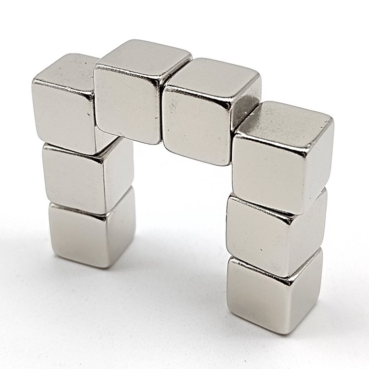 Small Cube Neodymium Magnets with Gold Coating Strong Square Little Magnets for Whiteboard and Fridge Permanent Ndfeb Magnets