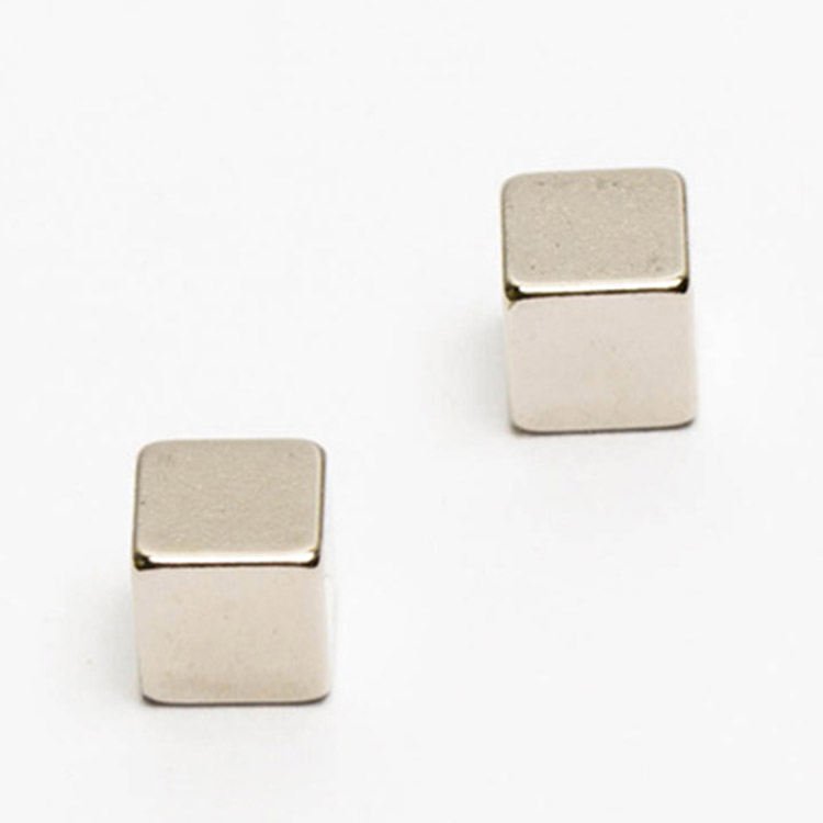Small Cube Neodymium Magnets with Gold Coating Strong Square Little Magnets for Whiteboard and Fridge Permanent Ndfeb Magnets