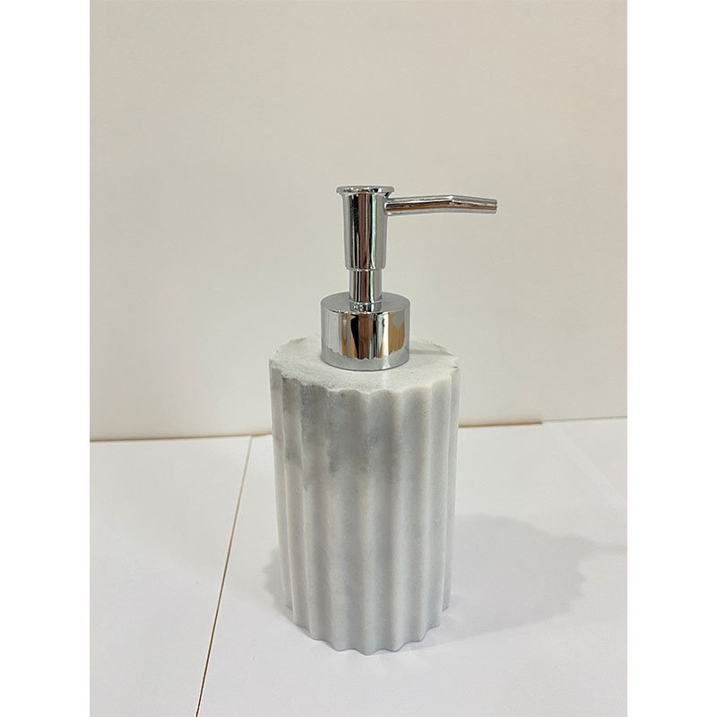 Luxury Bathrooms Decoration Marble White Accessories Bathroom Products Para El Bano Bath Resin Bathroom Sets