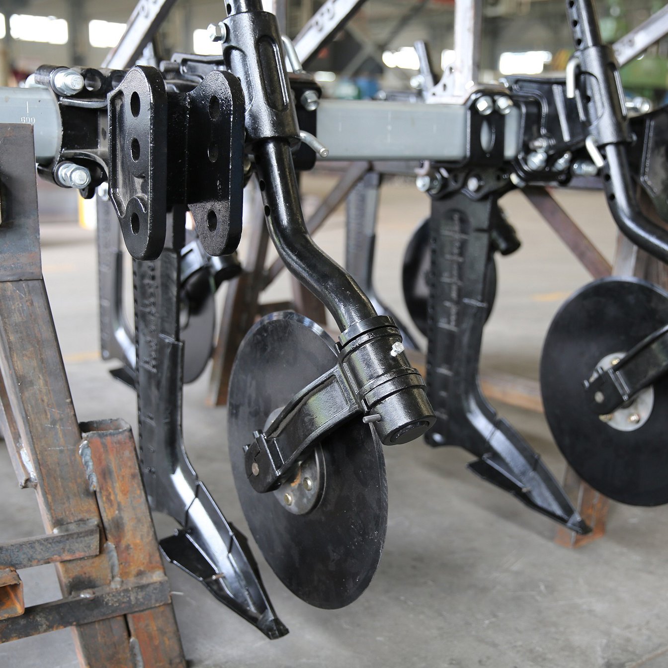 China Foundry Steel Casting Agriculture Machinery Parts Subsoiler Ripper Plough Tillage Shanks