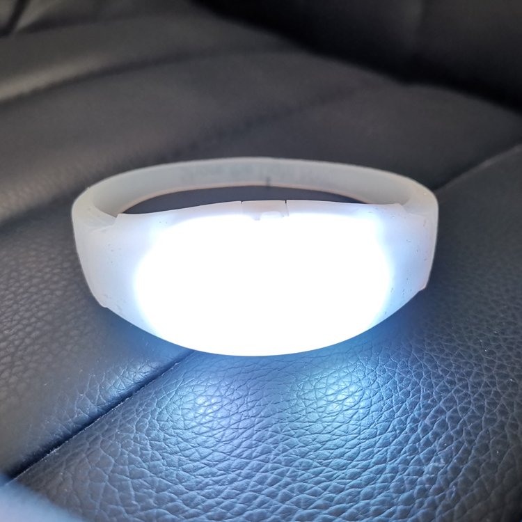 New Product Sound Activated Custom Glow Wristband Concert LED Lights Bracelets for Events