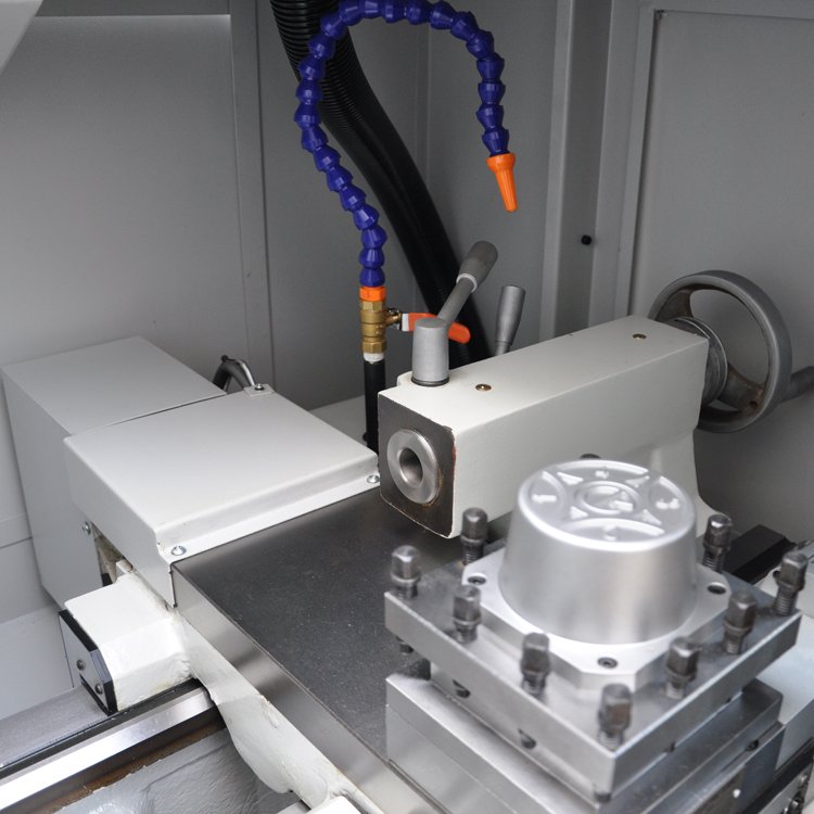 auto lathe for sale ck6130 cnc lathe torno cnc para el sello torno cnc alimentador de barra