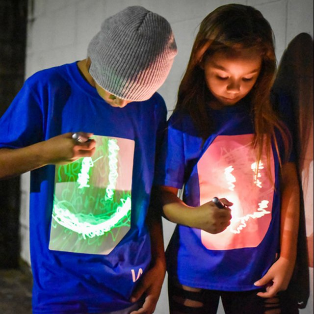 new fashion style bright colors girls and men shirts cheap t shirt 3d t shirt bar only without the UV pen