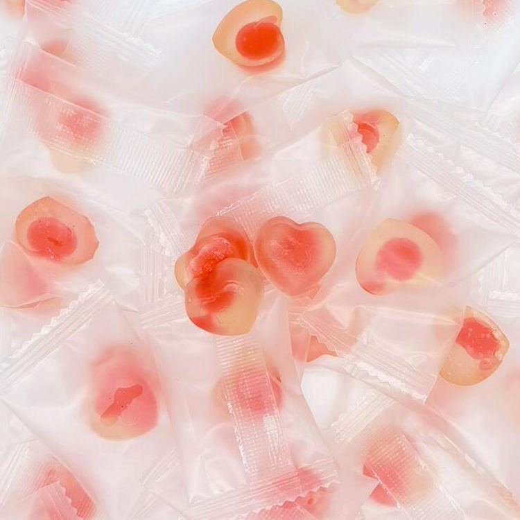 2024 venta caliente fresa sabor gommy proporciona vitaminas antioxidantes ayuda a fijar el cabello hace que la piel saludable