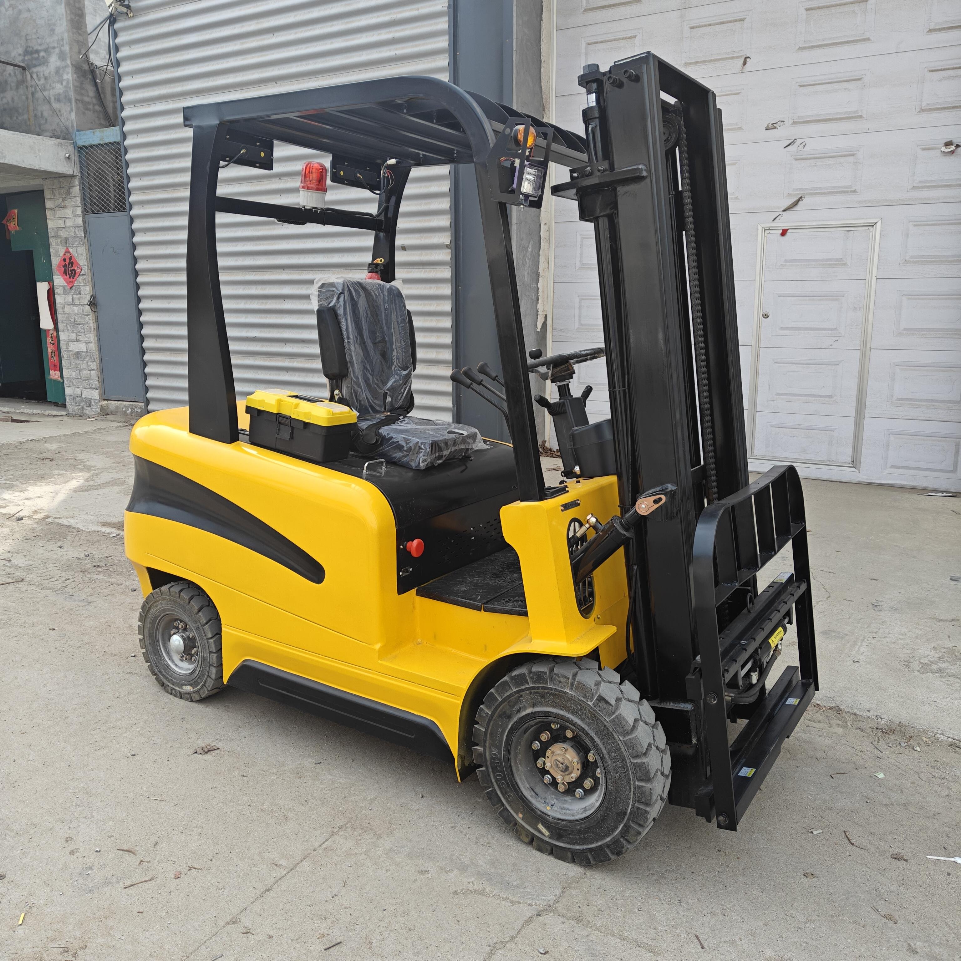 QIZHOU 2024 1.5 Ton Professional Grade Electric Forklift High Lifting Capacity for Building Material and Printing Shops