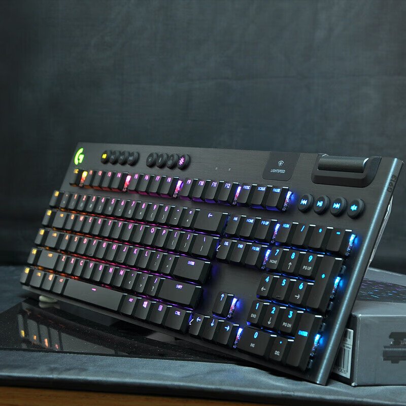 Logitech G913 LIGHTSPEED Wireless RGB Mechanical Gaming Keyboard For Desktop Laptop
