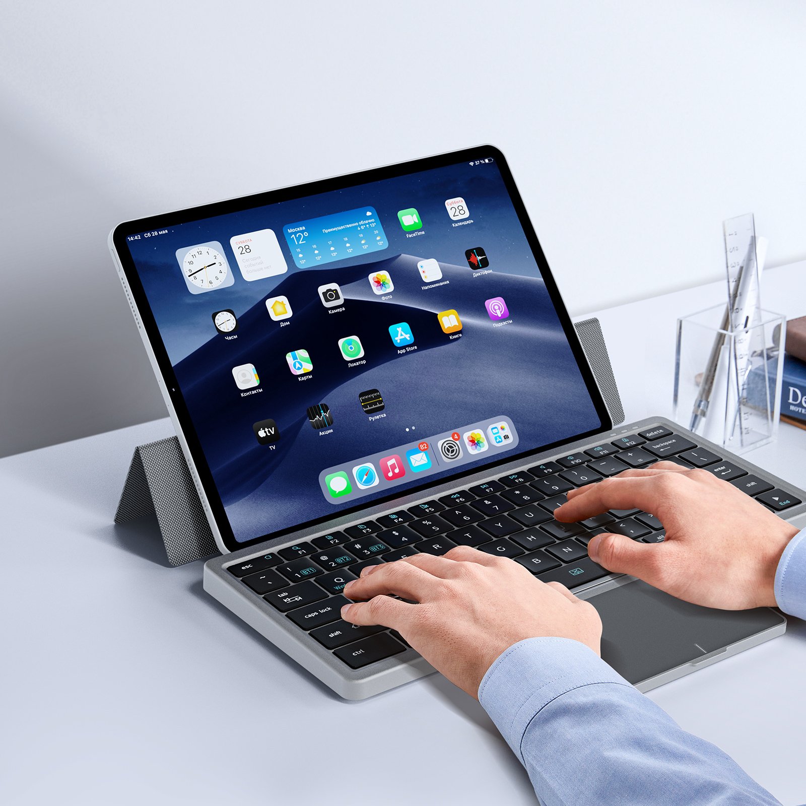 Smart Touch Wireless BT Keyboard Leather Case Portable 2 in 1 Keyboard Stand Laptop Tablet Universal
