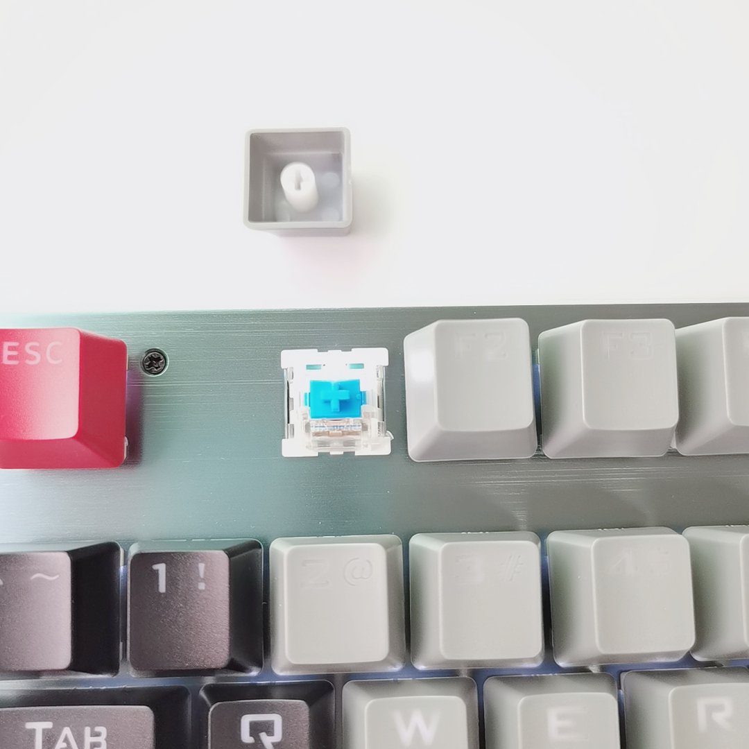 Multi-Function RF912D Type-C support charging wireless 4.0 connection 87 keys mechanical gaming keyboard