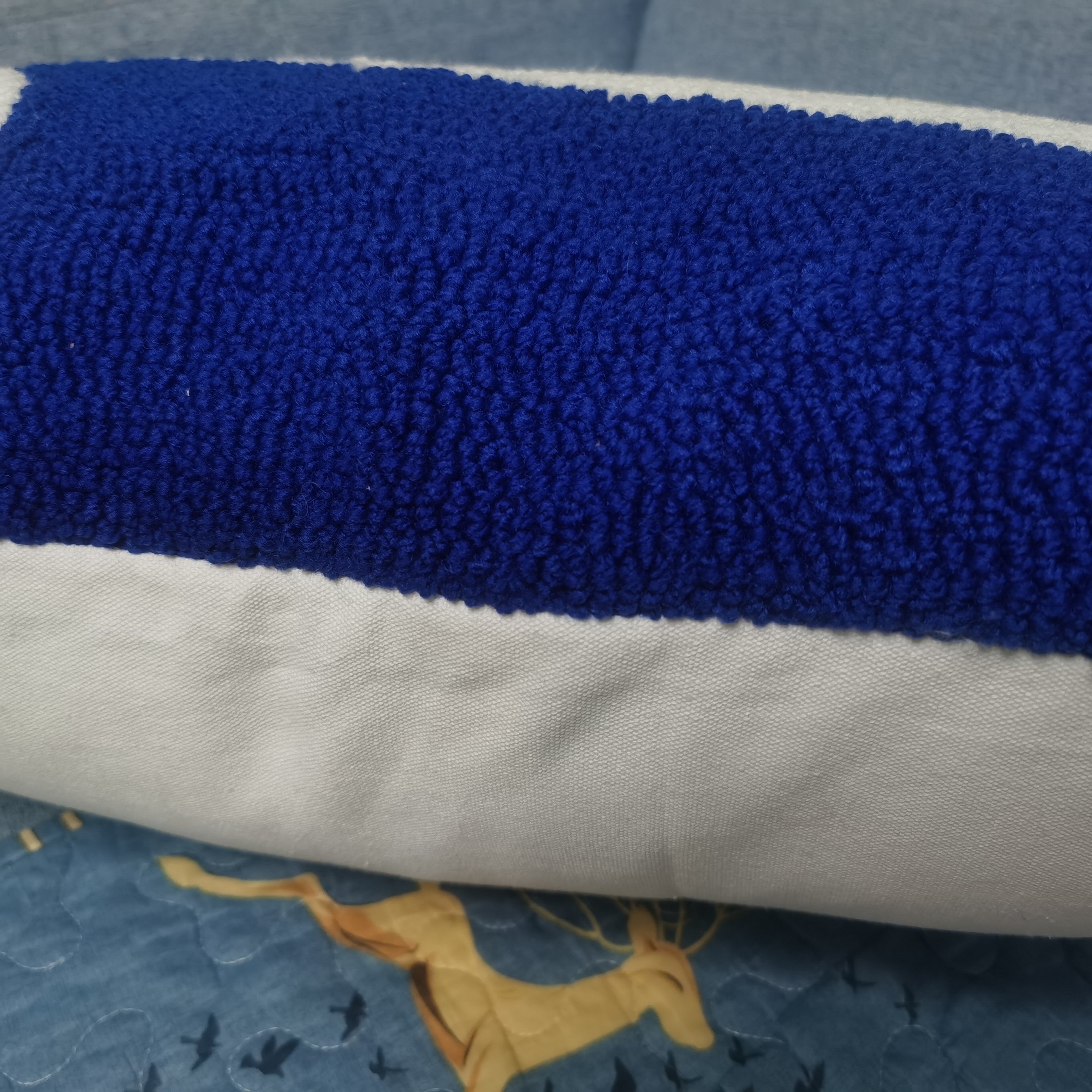 Custom Design Multi Color Tufted Embroidery Decor Cushion Cover Tufting Acrylic Real Wool Thread Punch Needle DIY Throw Pillow