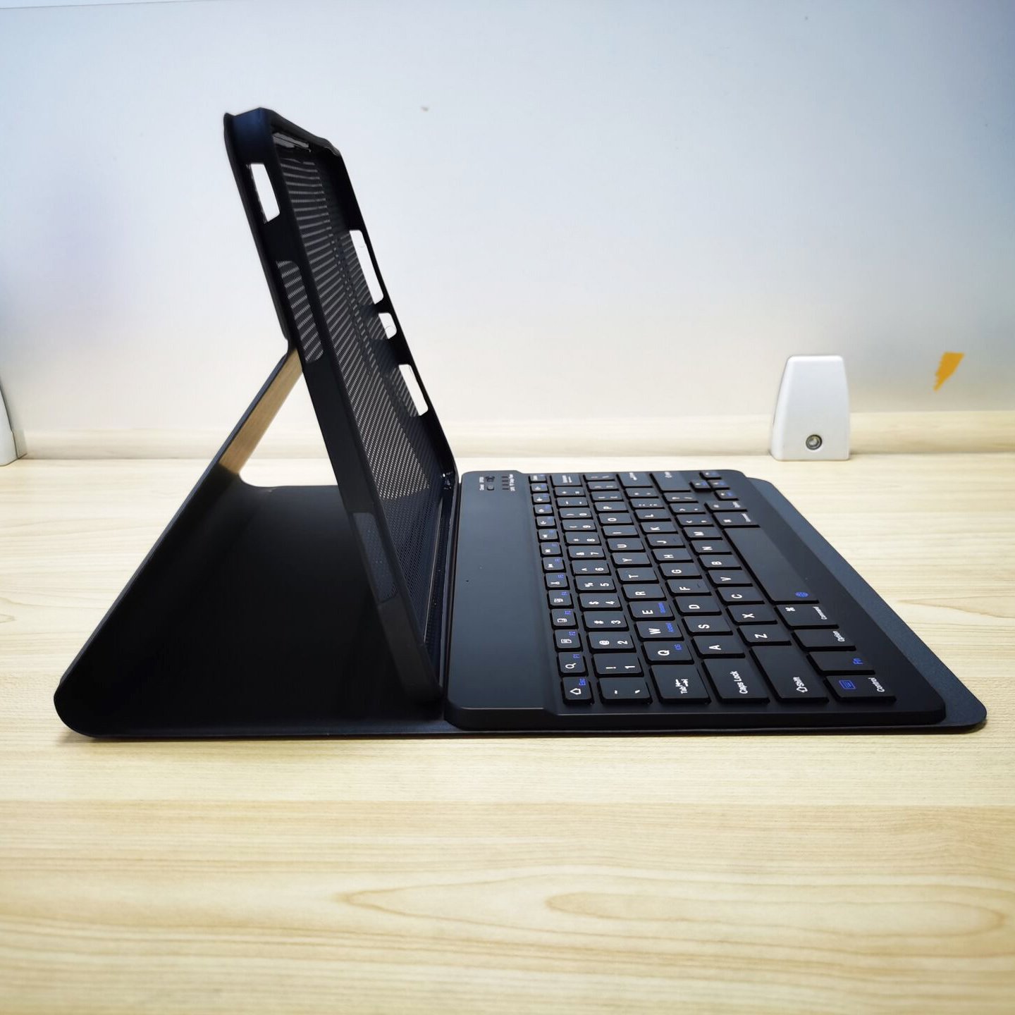 Detachable BT wireless Keyboard Case for Redmi Pad Pro 12.1 inch