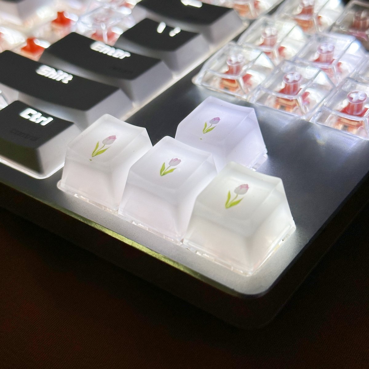 Resin handwork tulip Flower Keycaps Outline Luminous Keycaps diy Suitable For Cherry MX Crosshair Switch Mechanical Keyboards