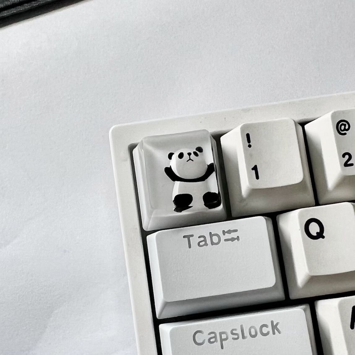 Handmade Resin Printed Panda Keycaps Outline Luminous Keycaps Suitable For Cherry MX Crosshair Switch Mechanical Keyboard