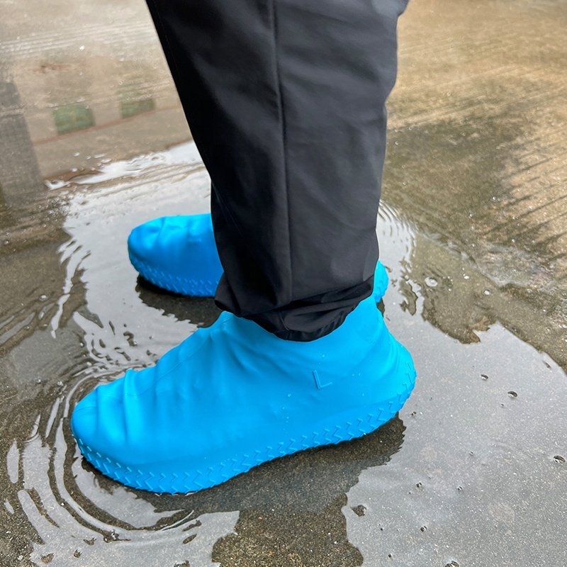 Anti Slip Shoe Covers for Outdoor Factory Wholesales Silicone Rainy Weather Waterproof Travel Fashionable Raincoats 3 - 15 Days