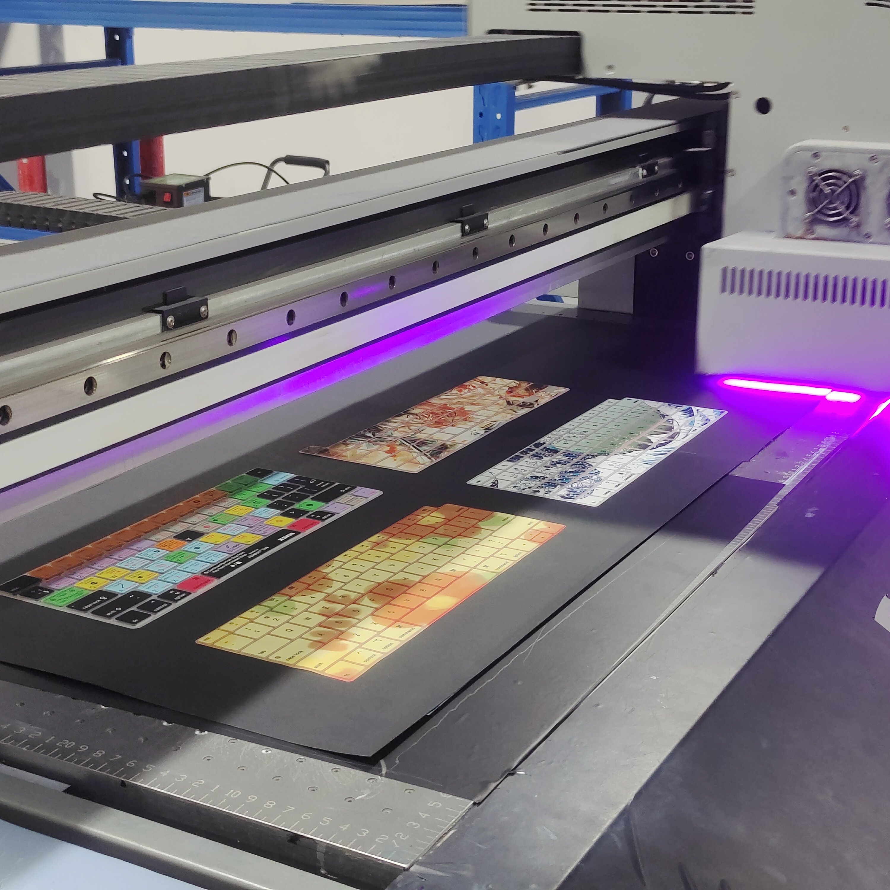 L1800 long lithographic inkjet simple process UV printing machine for printing keyboard covers neoprene bags swim caps