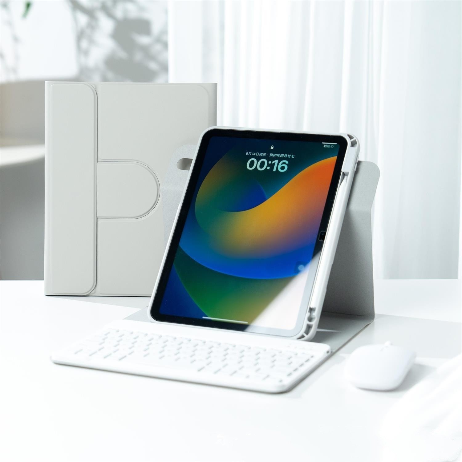 Pencil Slot Stand Shockproof Clear Cover 360 Rotation Flip Cover Case with Keyboard For Apple iPad 7 8 9 10 Air 4 5 Pro 11 inch