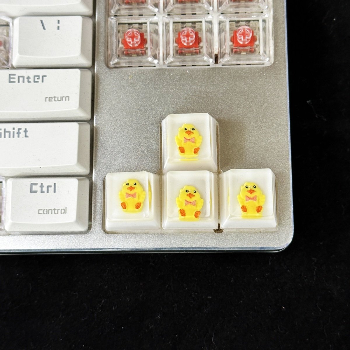 Custom Little Yellow Duck Keycaps 3D Anime Pattern Designs Resin Keycaps For MX Cherry Switches Mechanical Keyboard