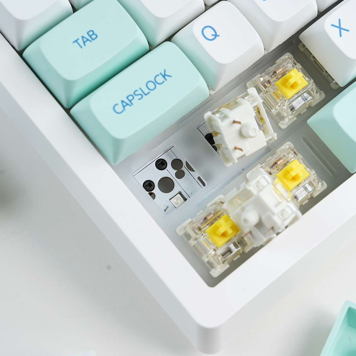 MK75 Max Spanish Portuguese French UK German Deutsch Language mechanical wireless keyboard iso 75% Layout with Display