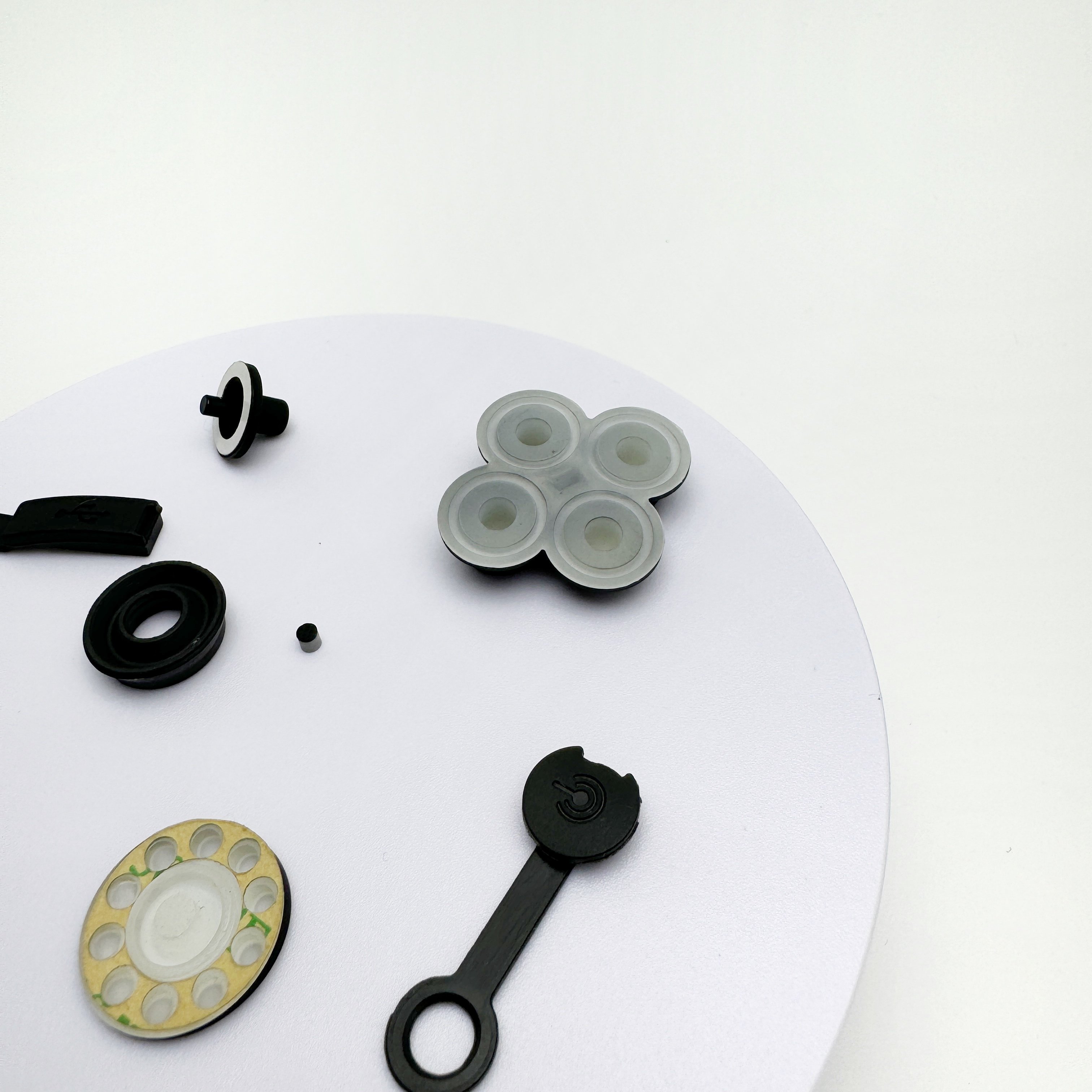 OEM ODM.We specialize in custom moulds, silicone buttons keypads keyboards and sealing rings based on provided drawings