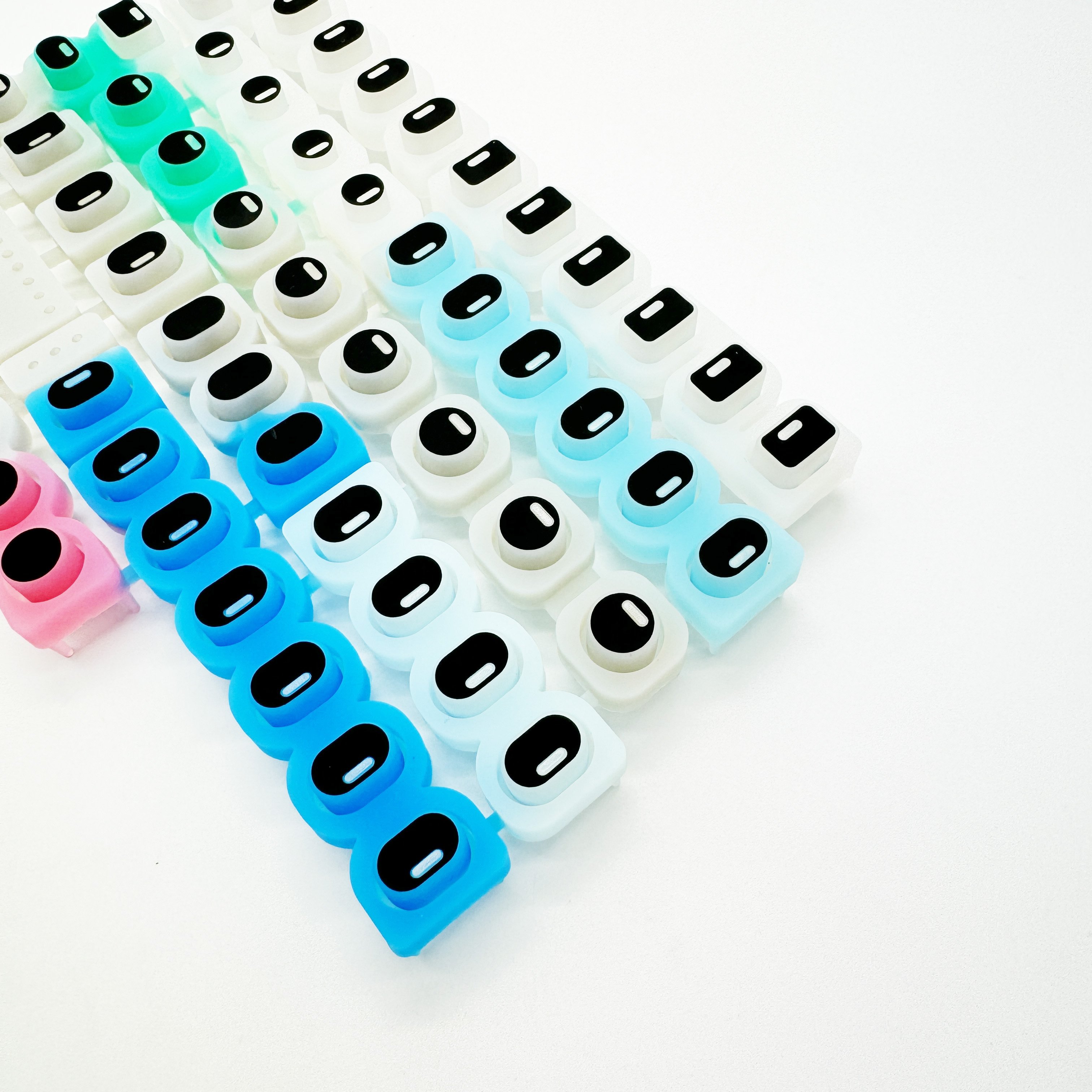 OEM ODM.Custom Conductive Carbon Pill Silicon Rubber Keypads Button Keypad Electronic Remote Control Moulding Processing Service