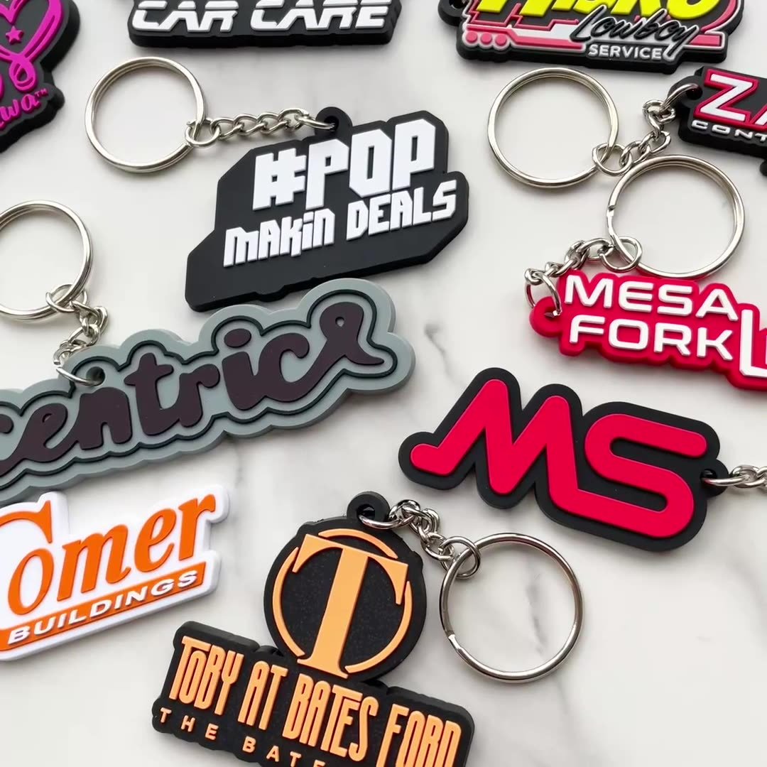Cheap Anime Keychain Personalized Promotional Different Shapes PVC Rubber Keychain Custom Logo Letter Different Colors Keychain